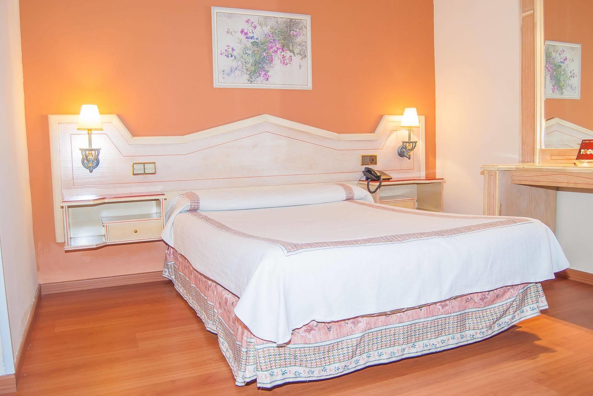 Ana Maria Hotel Granada Exterior photo